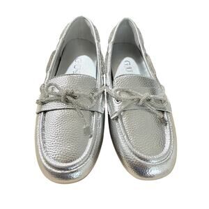 NEW Guess LaVonta3 Women's Penny Loafas Color: Silver Metallic Size 5.5
